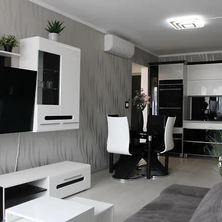 公寓 Holiday23 Apartman